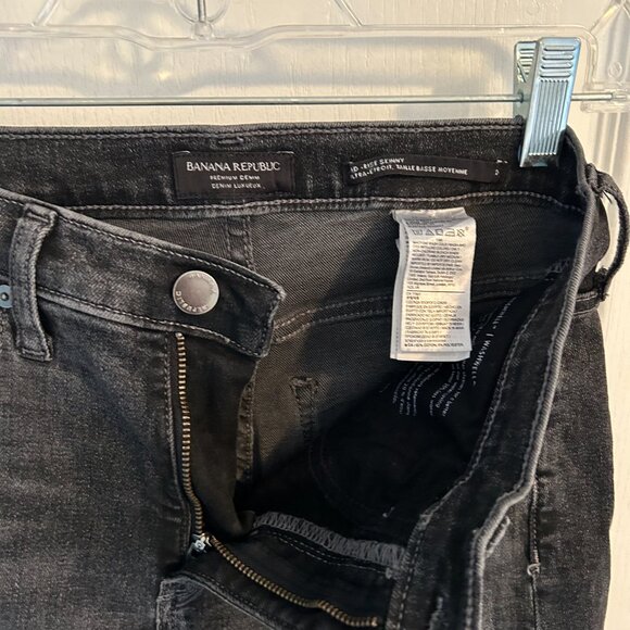 Banana Republic “Denim Luxe” Mid-Rise Skinny Jeans — Washed Black Distressed Kne - Picture 2 of 5